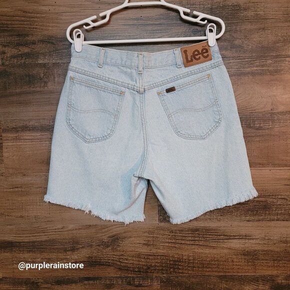 Vtg LEE Jeans Cut Off Shorts 33 Measures 30 High Rise Light Wash Country Girl - Picture 1 of 13
